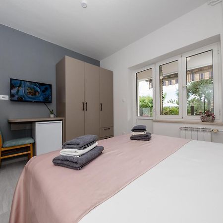 Apartments Vesela Banjol الغرفة الصورة